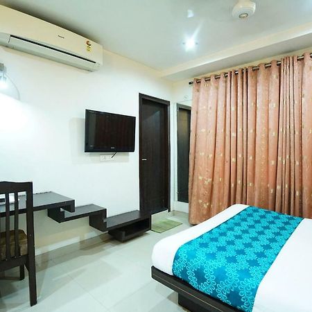 Hotel Aarya Inn Rāipur المظهر الخارجي الصورة