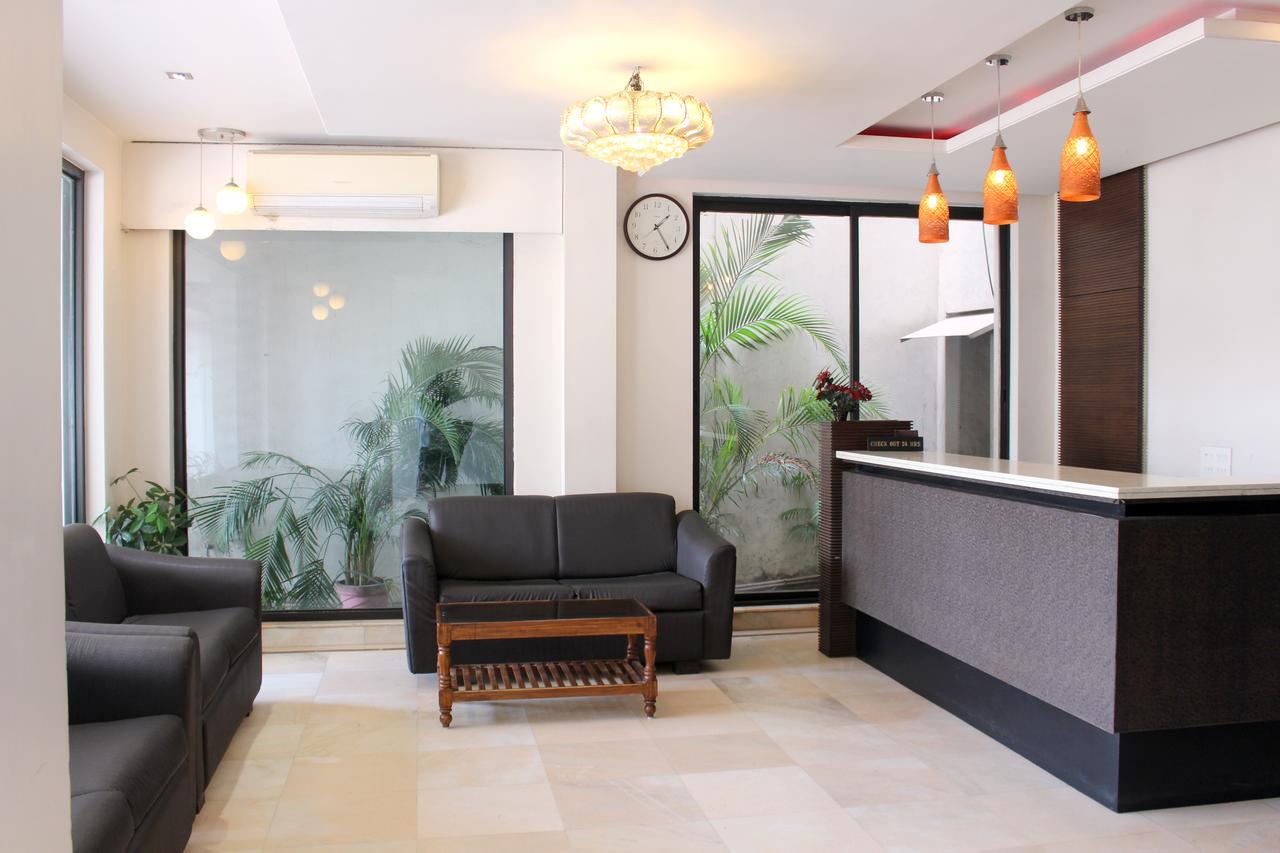Hotel Aarya Inn Rāipur المظهر الخارجي الصورة