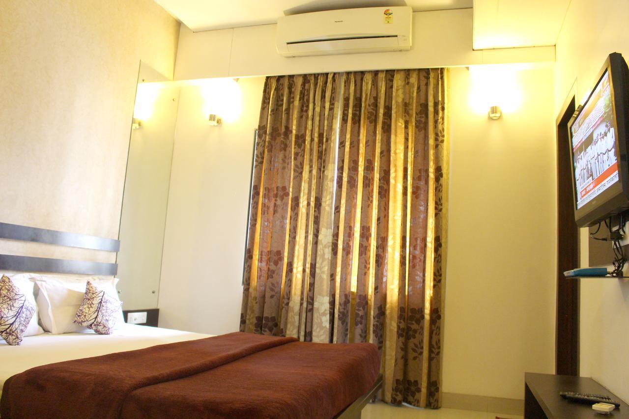 Hotel Aarya Inn Rāipur المظهر الخارجي الصورة