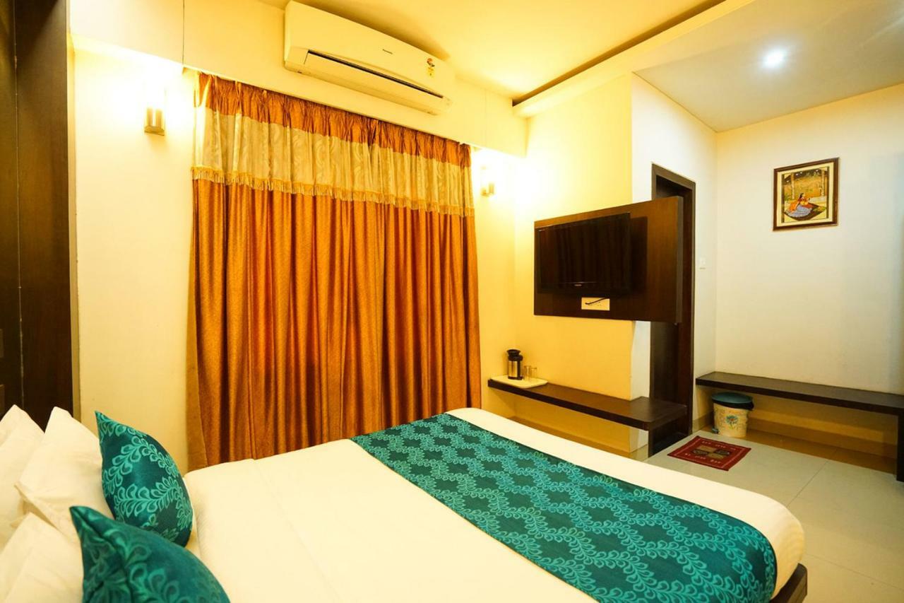 Hotel Aarya Inn Rāipur المظهر الخارجي الصورة